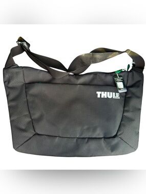 Thule Black Crossover Sling Messenger Bag Laptop Bag Shoulder Bag Travel Bag